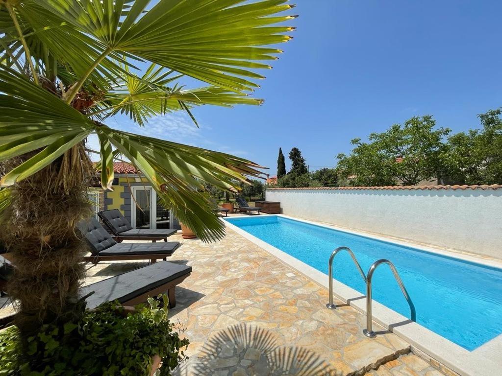 Holiday Home Bukovac Pula Exterior foto