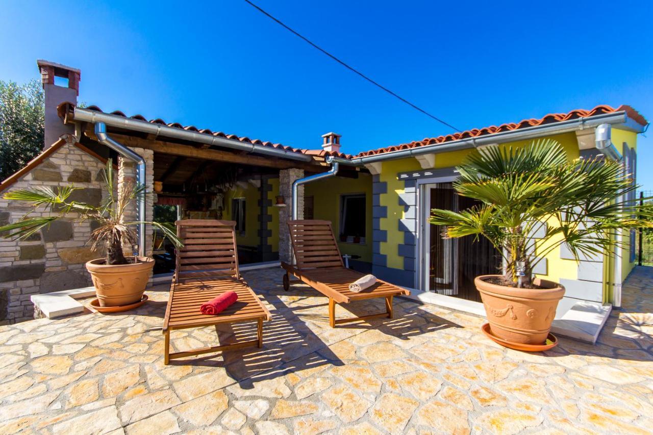 Holiday Home Bukovac Pula Exterior foto
